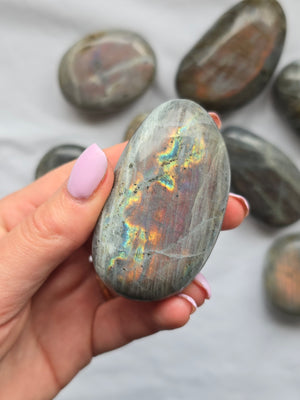 Labradorite Outcast- Large