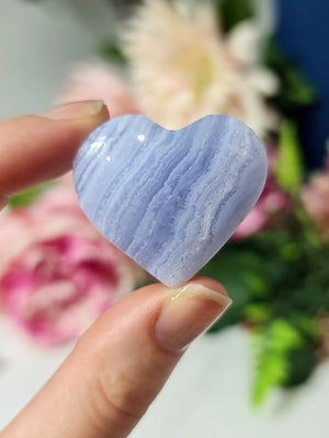 Blue lace agate heart carving O27