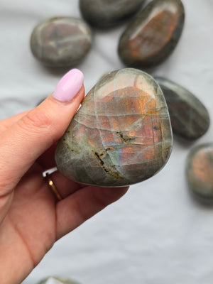 Labradorite Outcast- Large