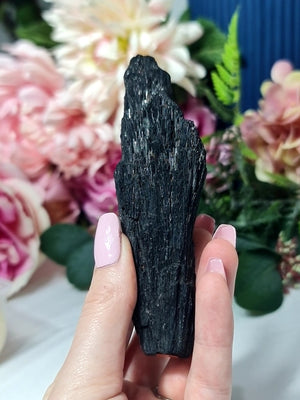 Black tourmaline (schorl) specemin